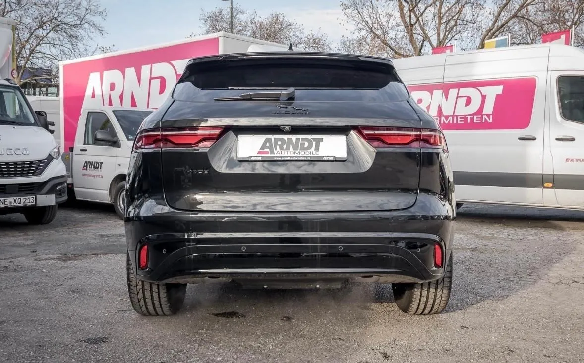 JAGUAR F-Pace 2.0 250 CV AWD aut. R-Dynamic HSE Image 5