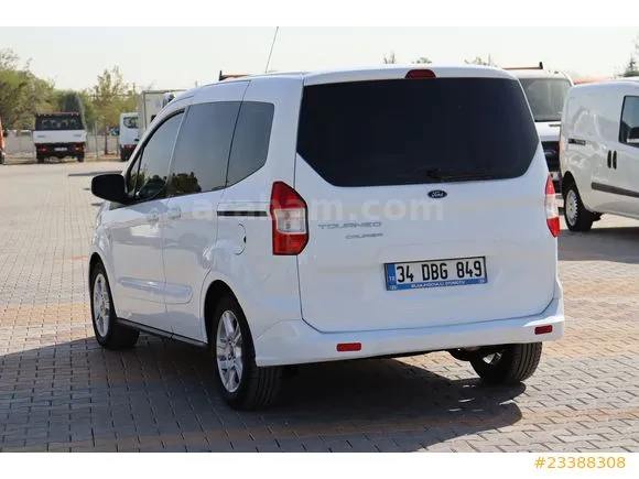 Ford Tourneo Courier 1.5 TDCi Delux Image 3